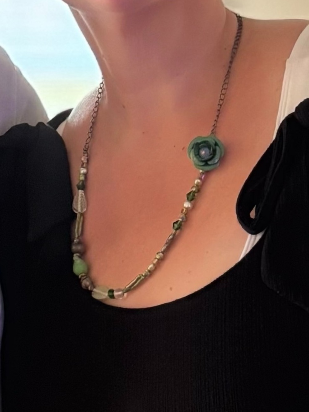 “Fern Hollow Frog”-Botanical Necklace with Glass Frog,Pearls,Cloisonné - Picture 10 of 10